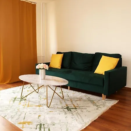 New Colorful With Big Balcony Appartamento *